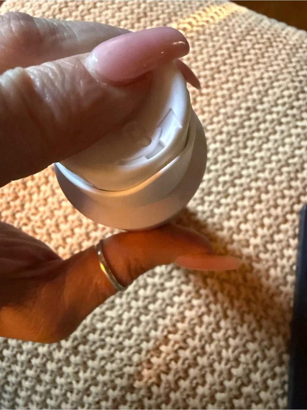 FEKKAI Volume Lock Spray — Hold & Lift